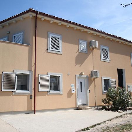 Apartments Pegla Nerezine Exterior foto